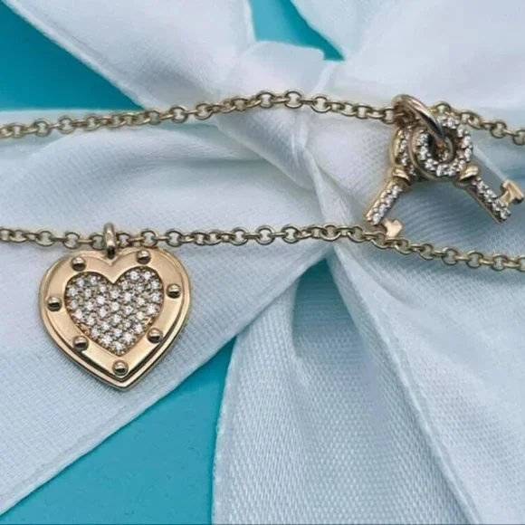 Tiffany & Co 18ct Rose Gold & Diamond Love Heart & Key Bracelet - Picture 4 of 4